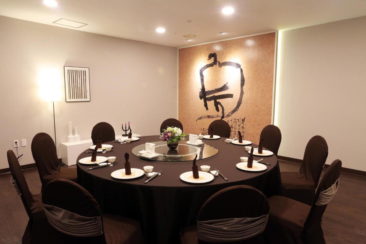 Daegu Aw Hotel Luaran gambar